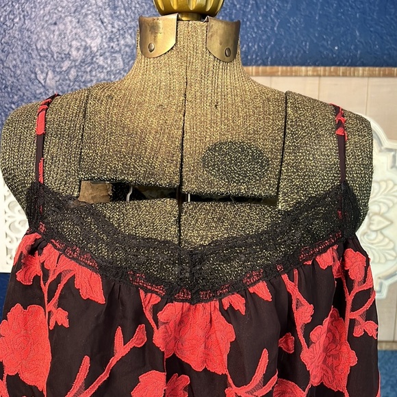 WILD MOSS FLORAL TANK LARGE - Picture 2 of 12